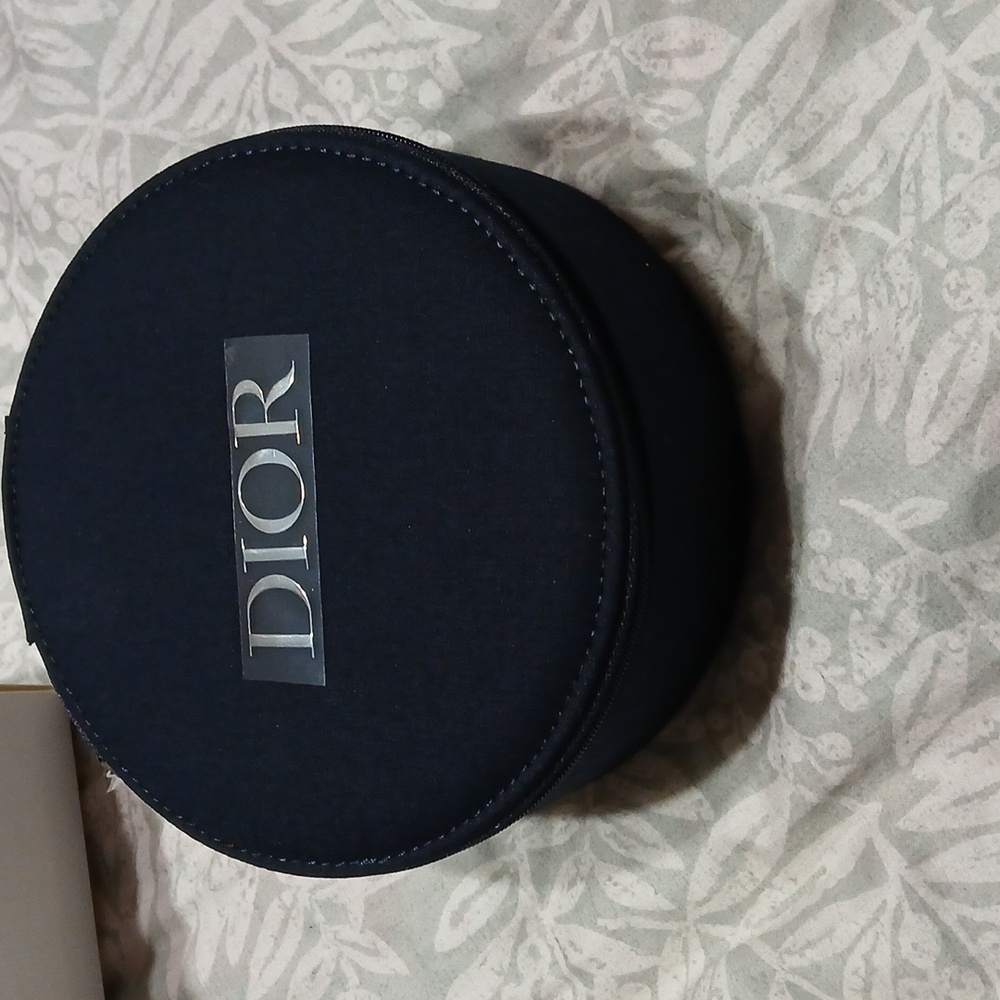 Dior case with lip sticks 2